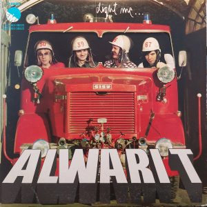 Alwari T : Light Me...