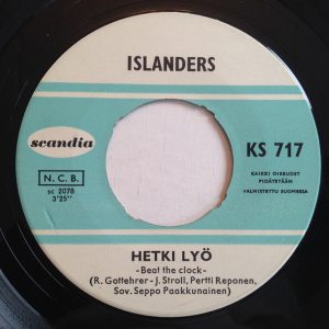 Islanders : Hetki Lyö / On Turhaa Oveen Koputtaa
